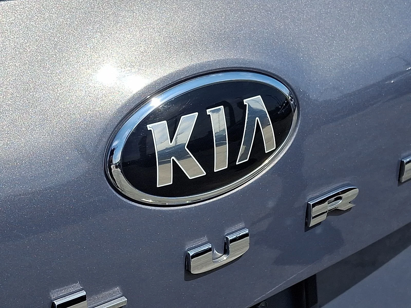 Used 2020 Silver Kia LX image 28