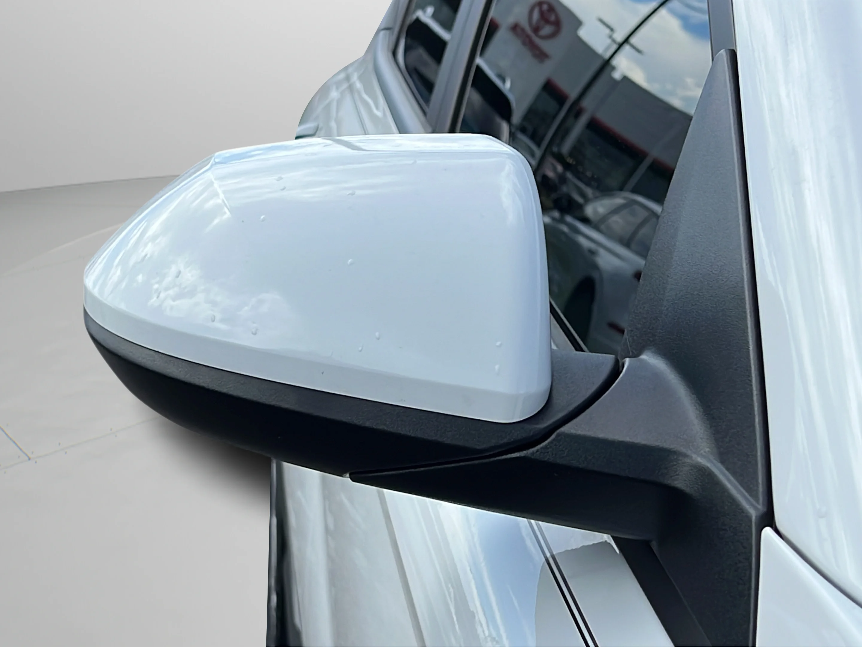 Used 2026 Atlas White Hyundai SE image 23