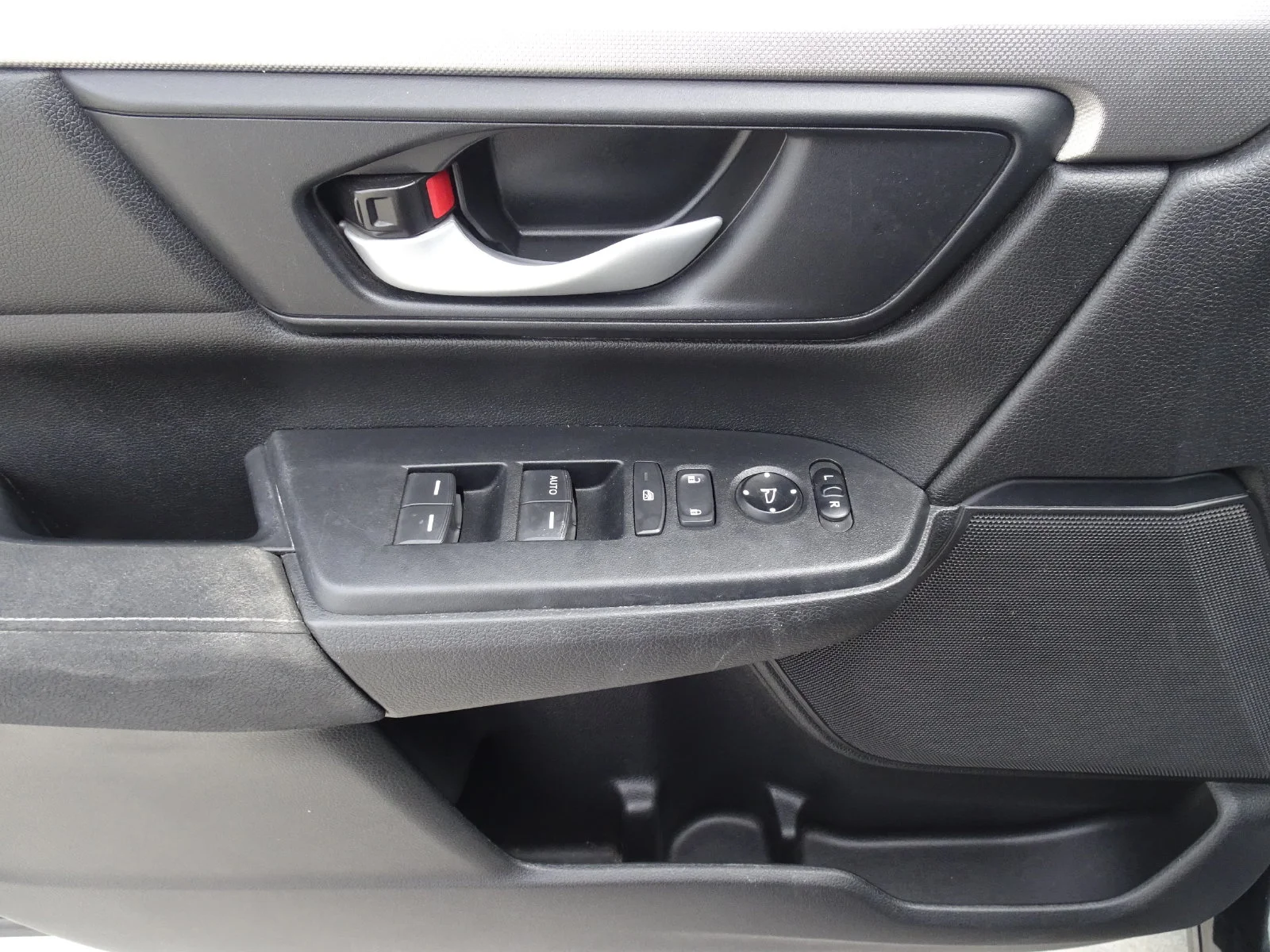 Used 2021 Crystal Black Pearl Honda 2WD LX image 8