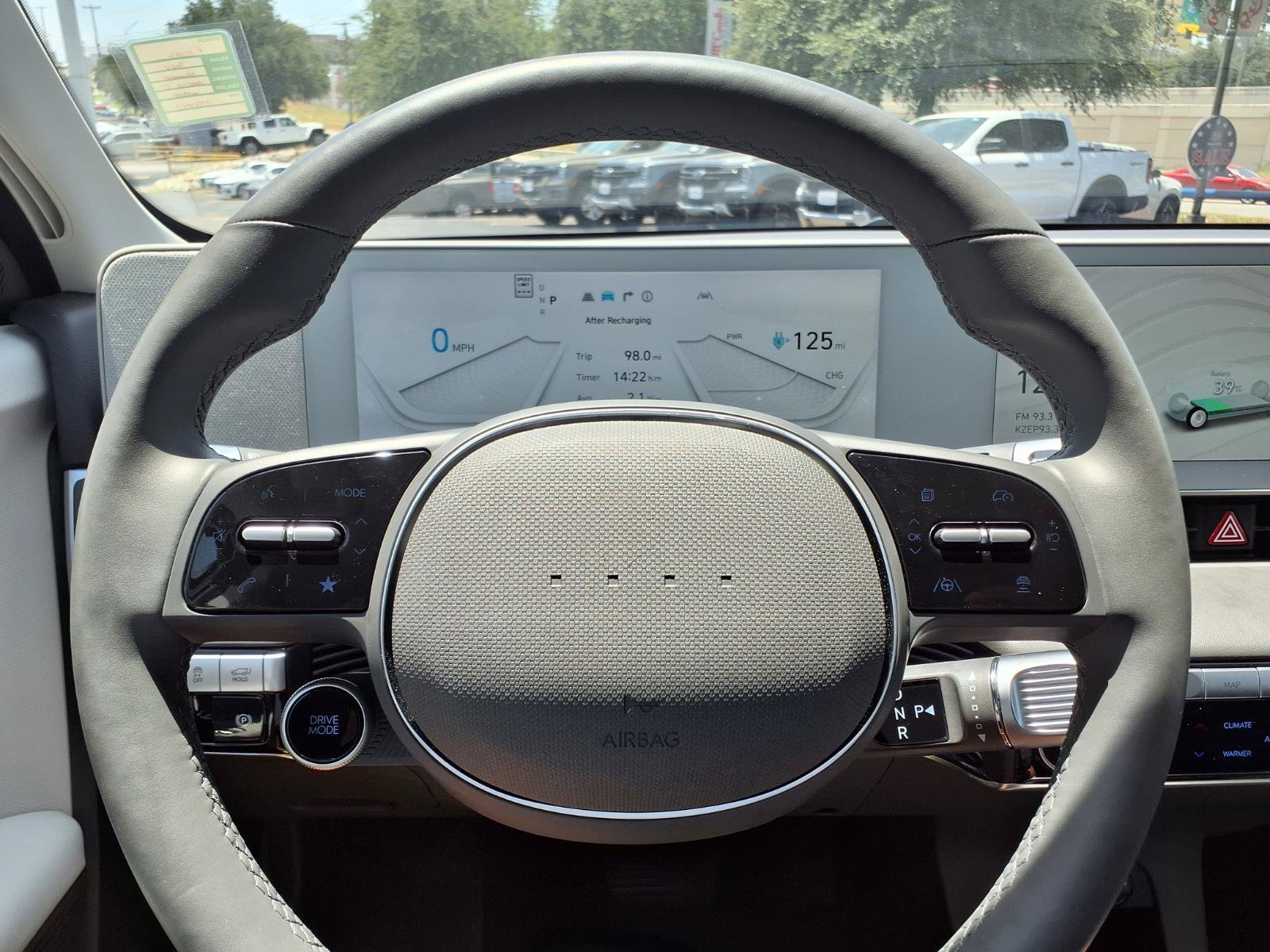 Used 2024 Atlas White Hyundai SEL image 21