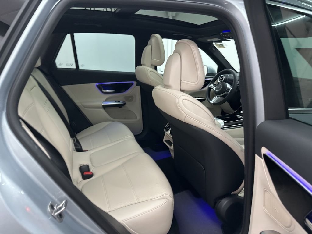 Used 2026 Silver Mercedes-Benz GLC 300 image 23