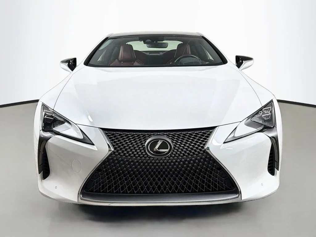 Used 2018 White Lexus 500 image 2