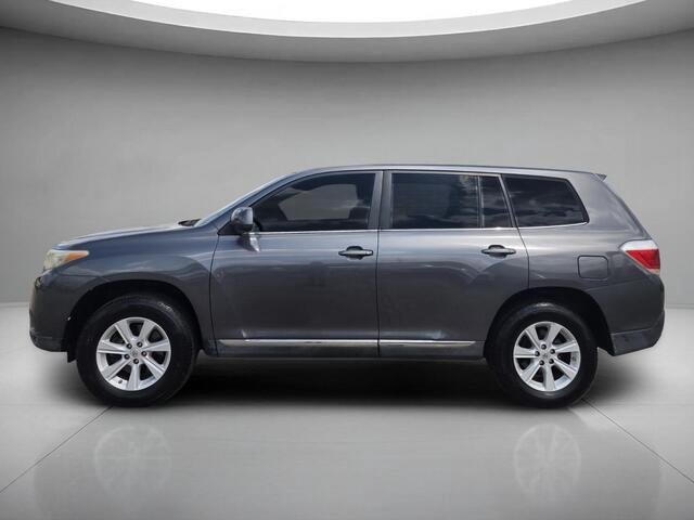 Used 2013 Toyota Highlander Plus with VIN 5TDZK3EH4DS130223 for sale in North Wilkesboro, NC