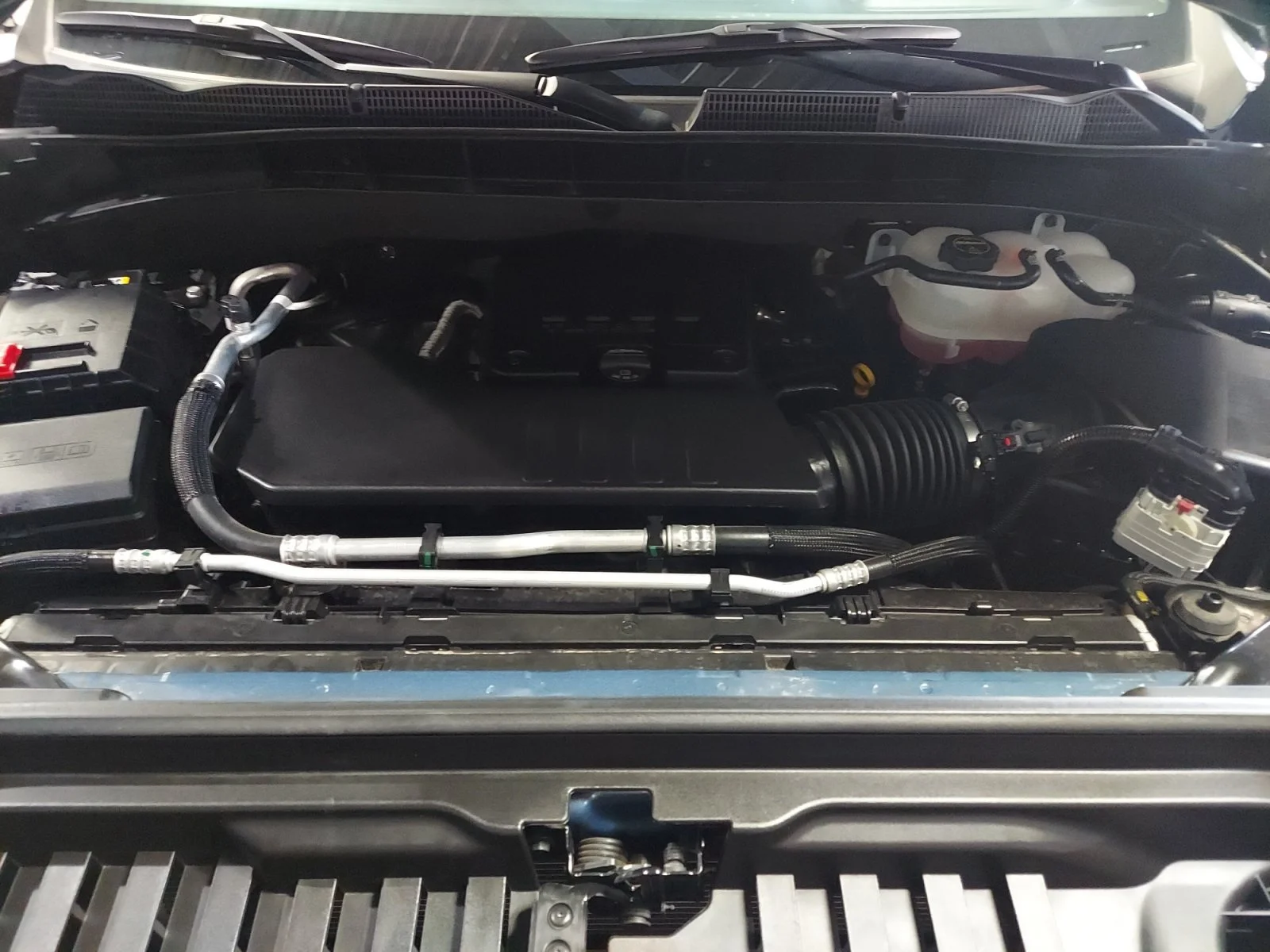 Used 2026 Downpour Metallic GMC Elevation image 30