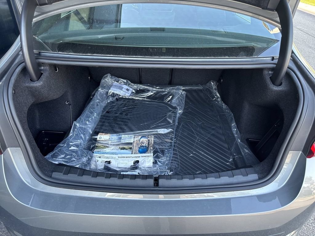 New 2026 Skyscraper Grey Metallic BMW 330i xDrive image 24