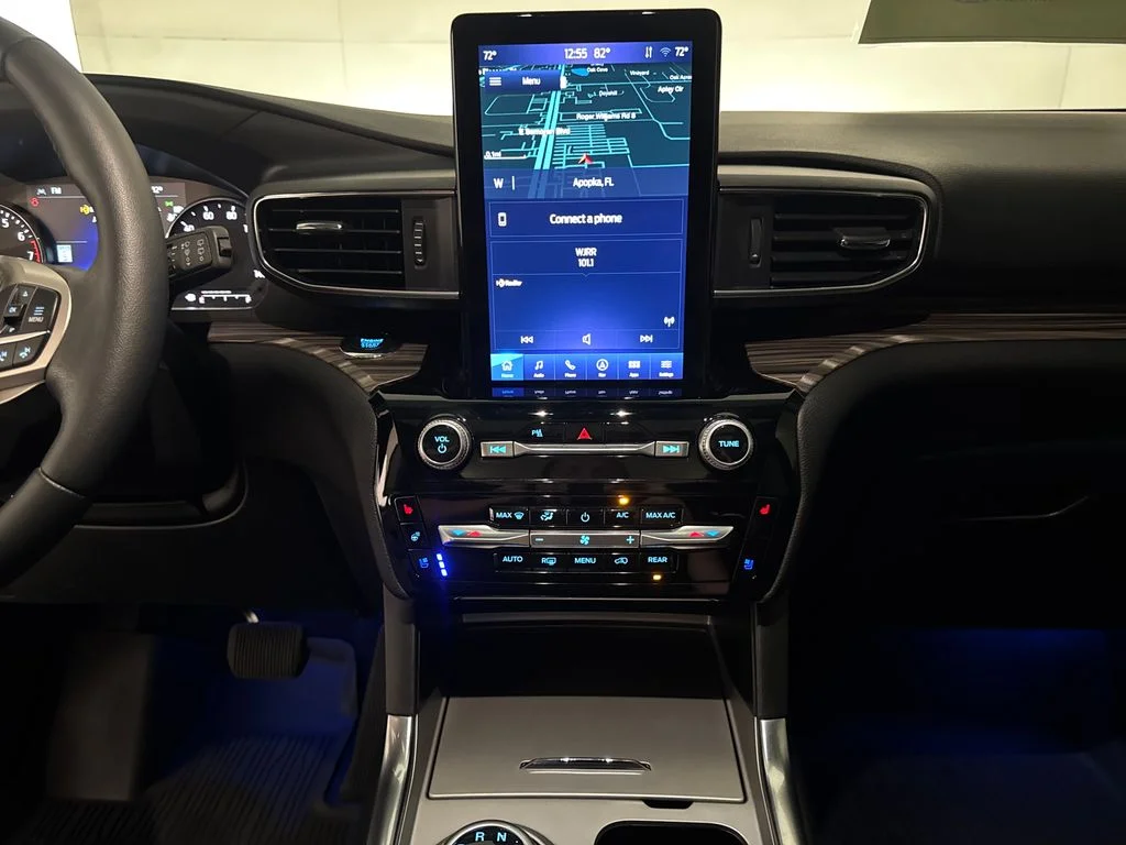 Used 2023 Silver Ford Limited image 18