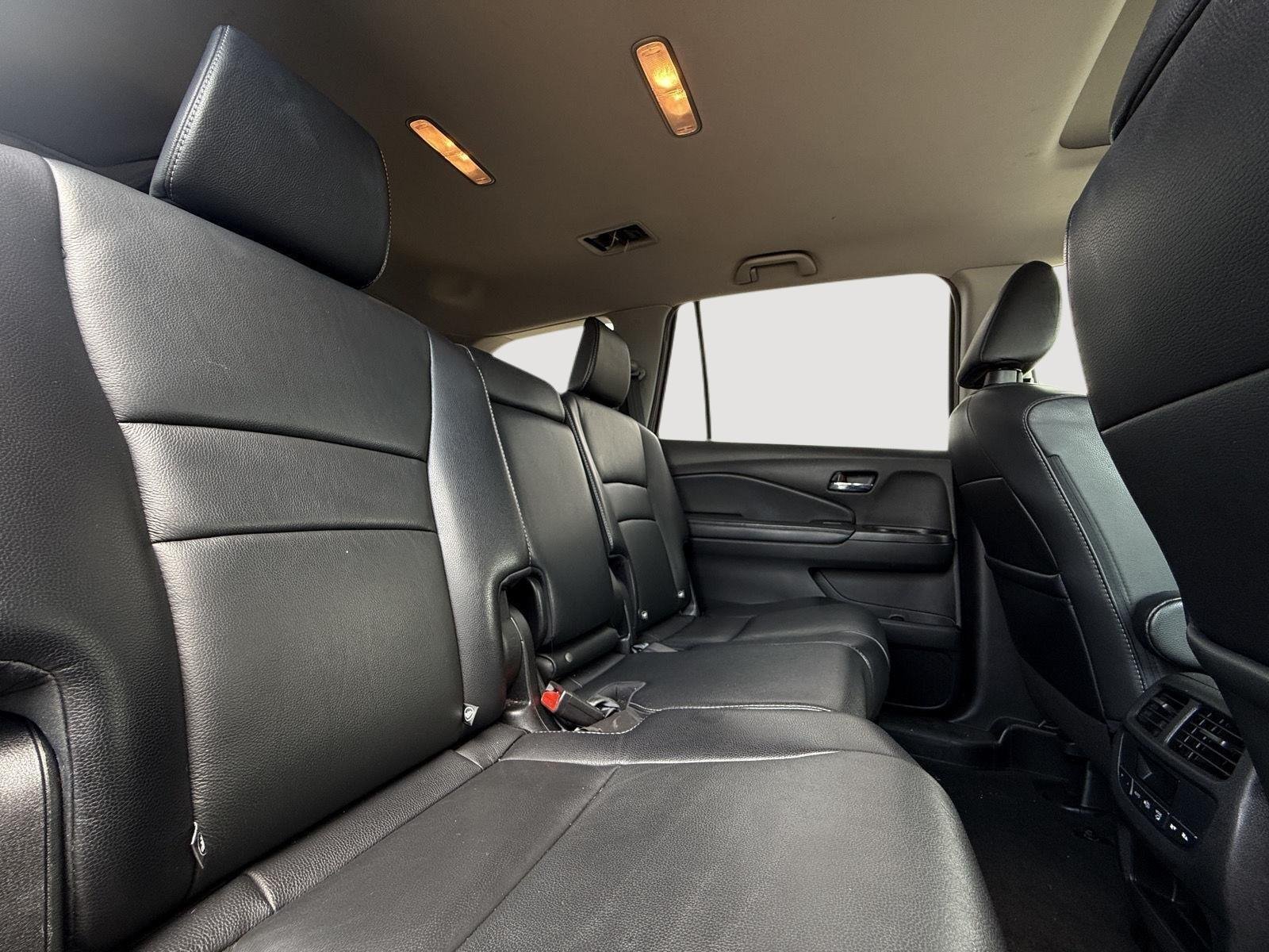 Used 2018 Crystal Black Pearl Honda EX-L image 27
