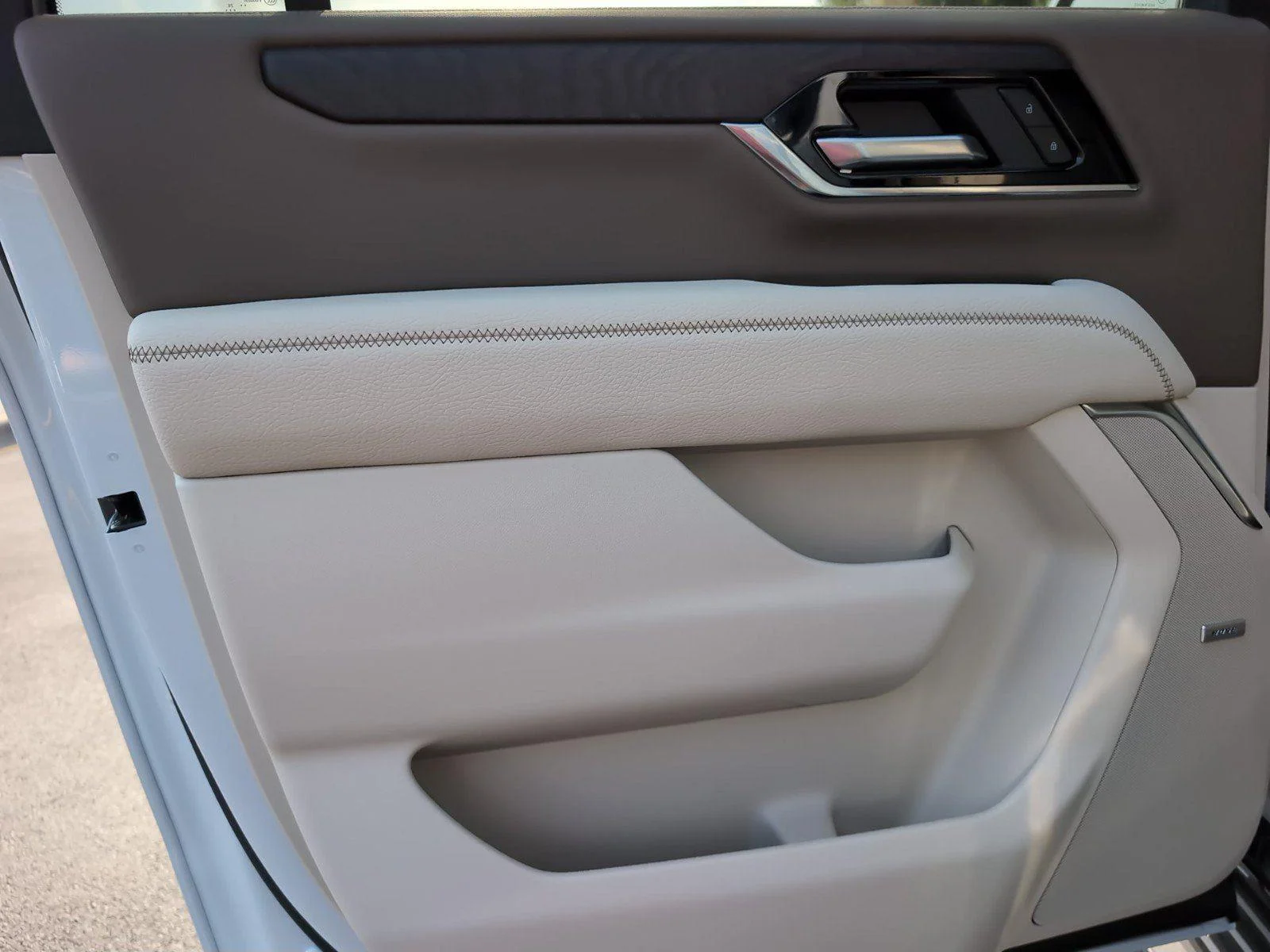 New 2026 Glacier White Tricoat GMC Denali image 40