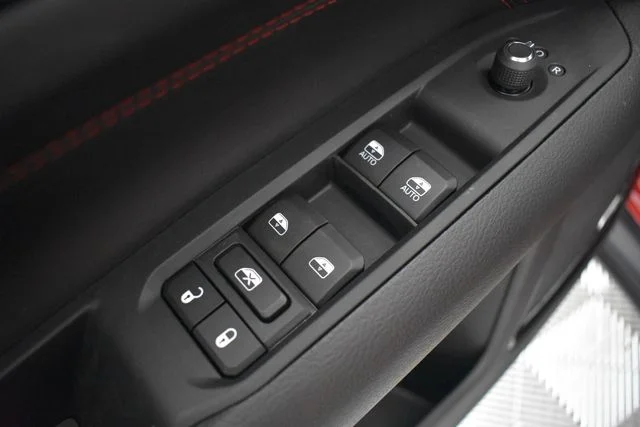 New 2026 Red Hot Pearl-Coat Exterior Paint Jeep Trailhawk image 22