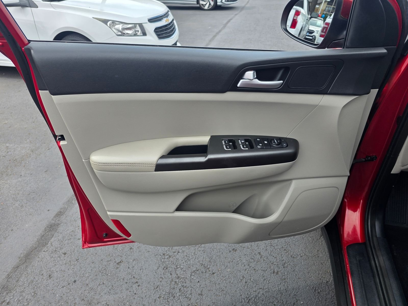 Used 2021 Hyper Red Kia LX image 10