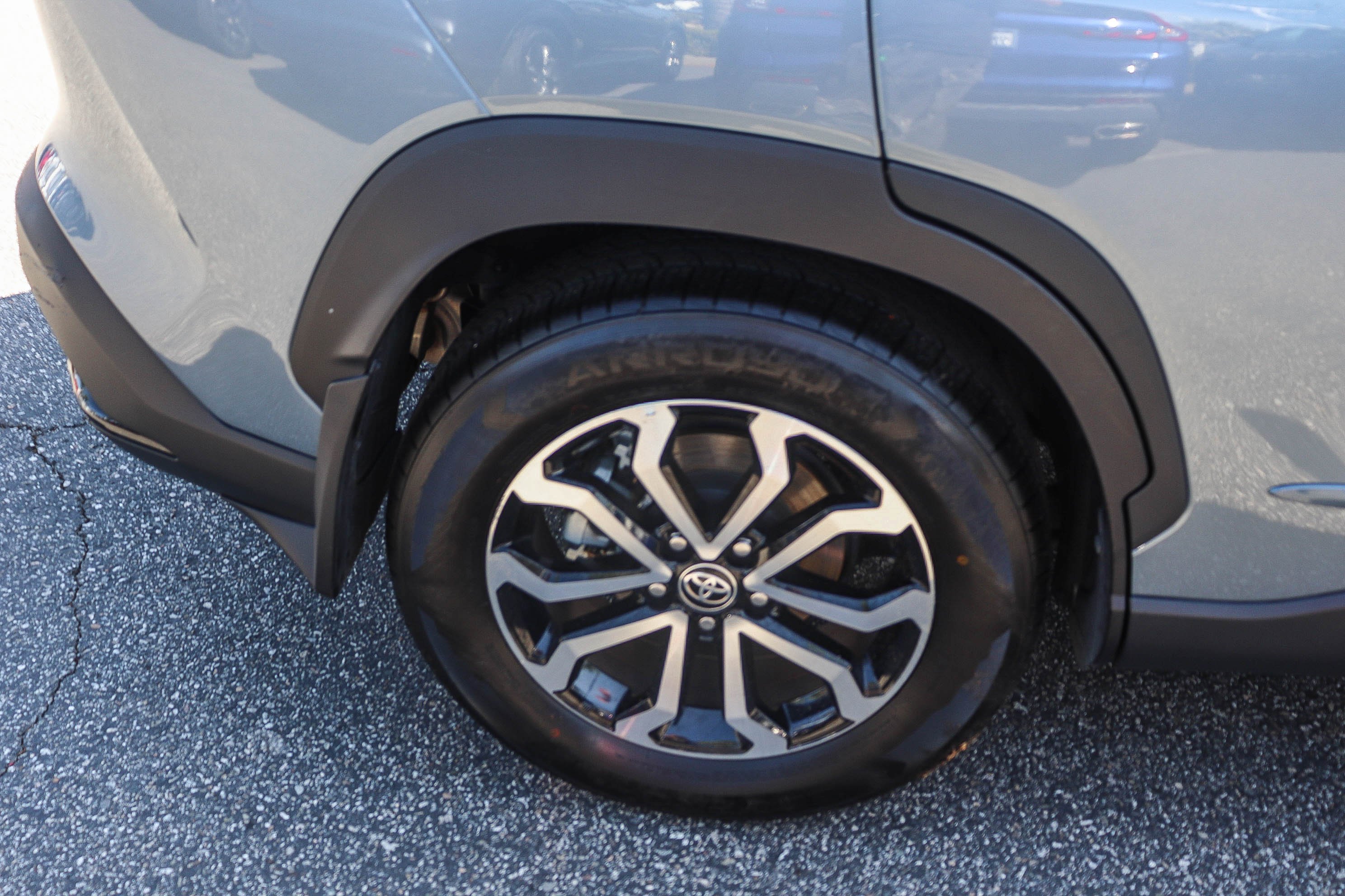 Used 2025  Toyota  image 8