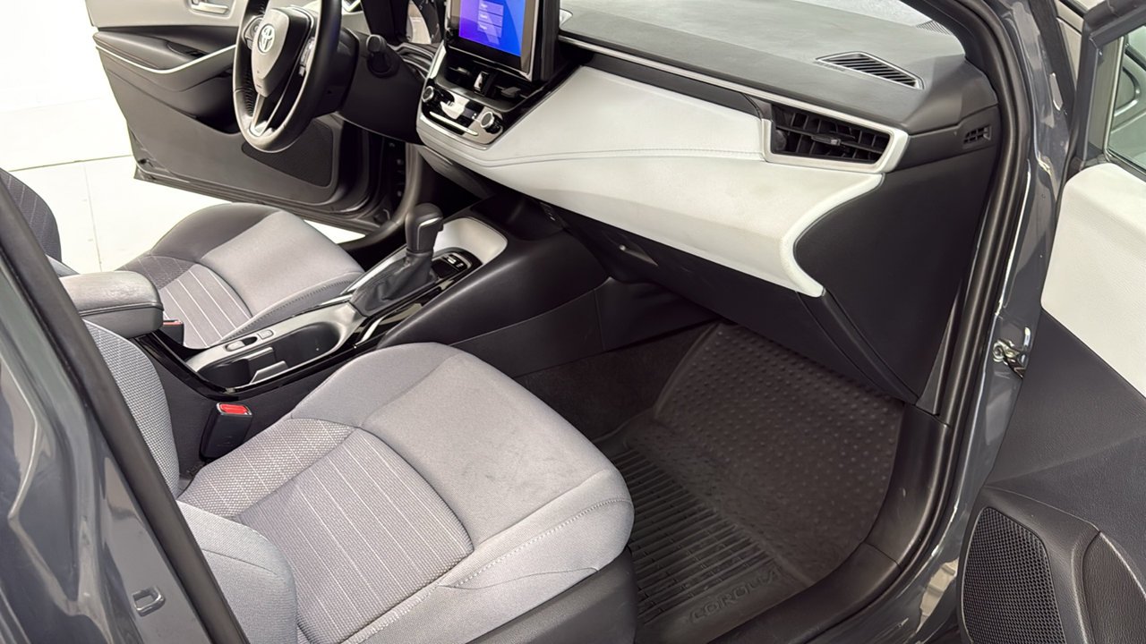 Certified Used 2025  Toyota SE image 18