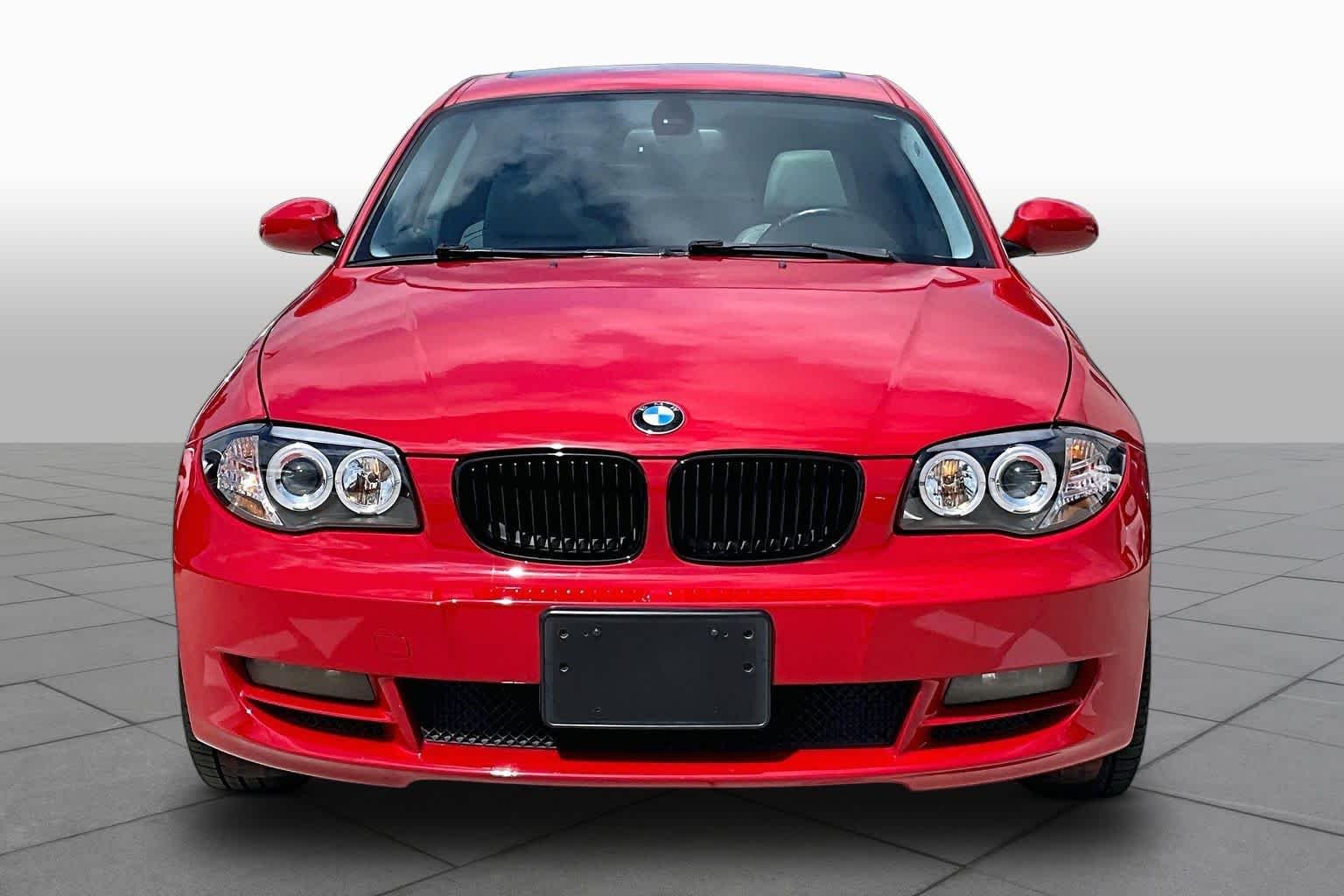 Used 2009 Alpine White BMW 128i image 3