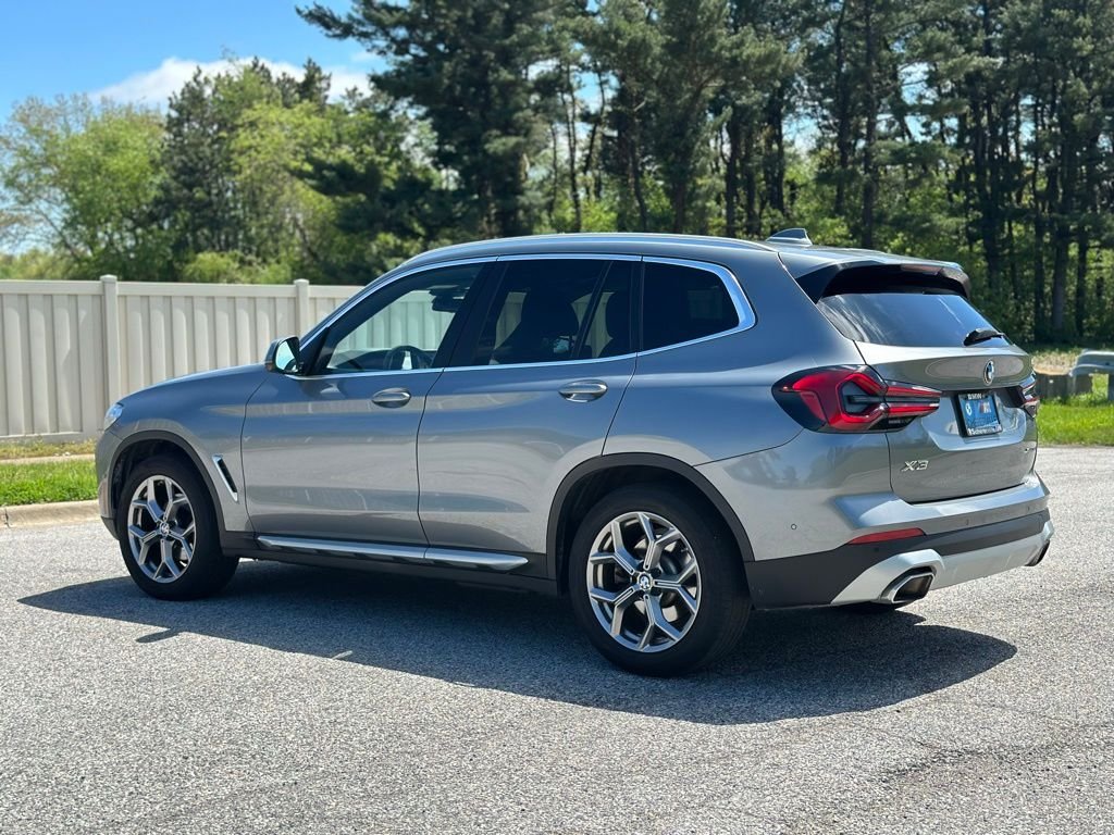 Used 2024 Skyscraper Grey Metallic BMW xDrive30i image 7