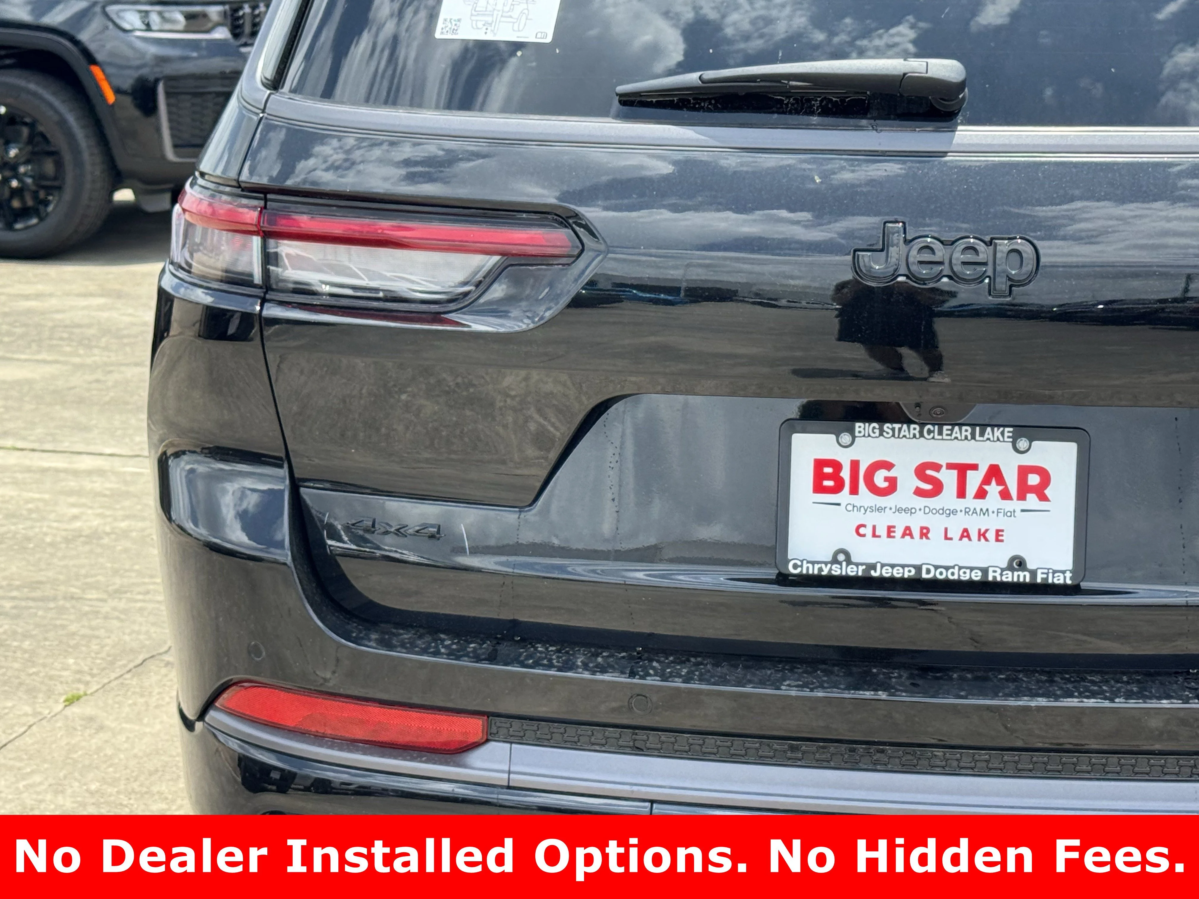 New 2026 Diamond Black Crystal Pearlcoat Jeep Summit image 10