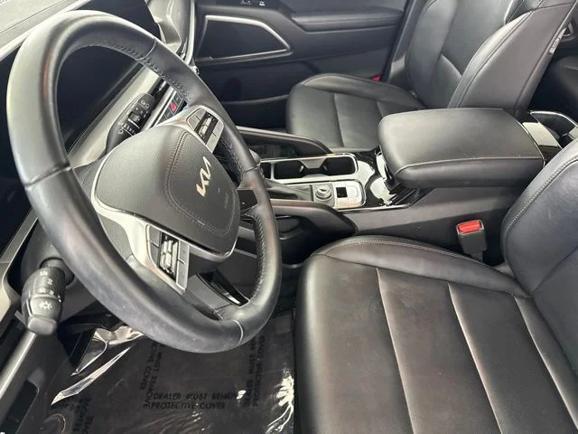 Used 2024 White Kia S image 22