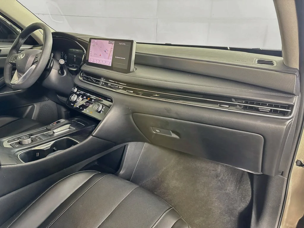 Certified Used 2024 Silver INFINITI LUXE image 41
