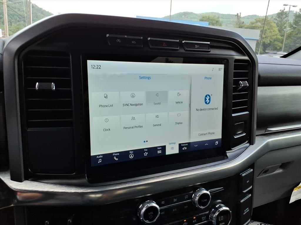 Used 2021 White Ford Lariat image 22