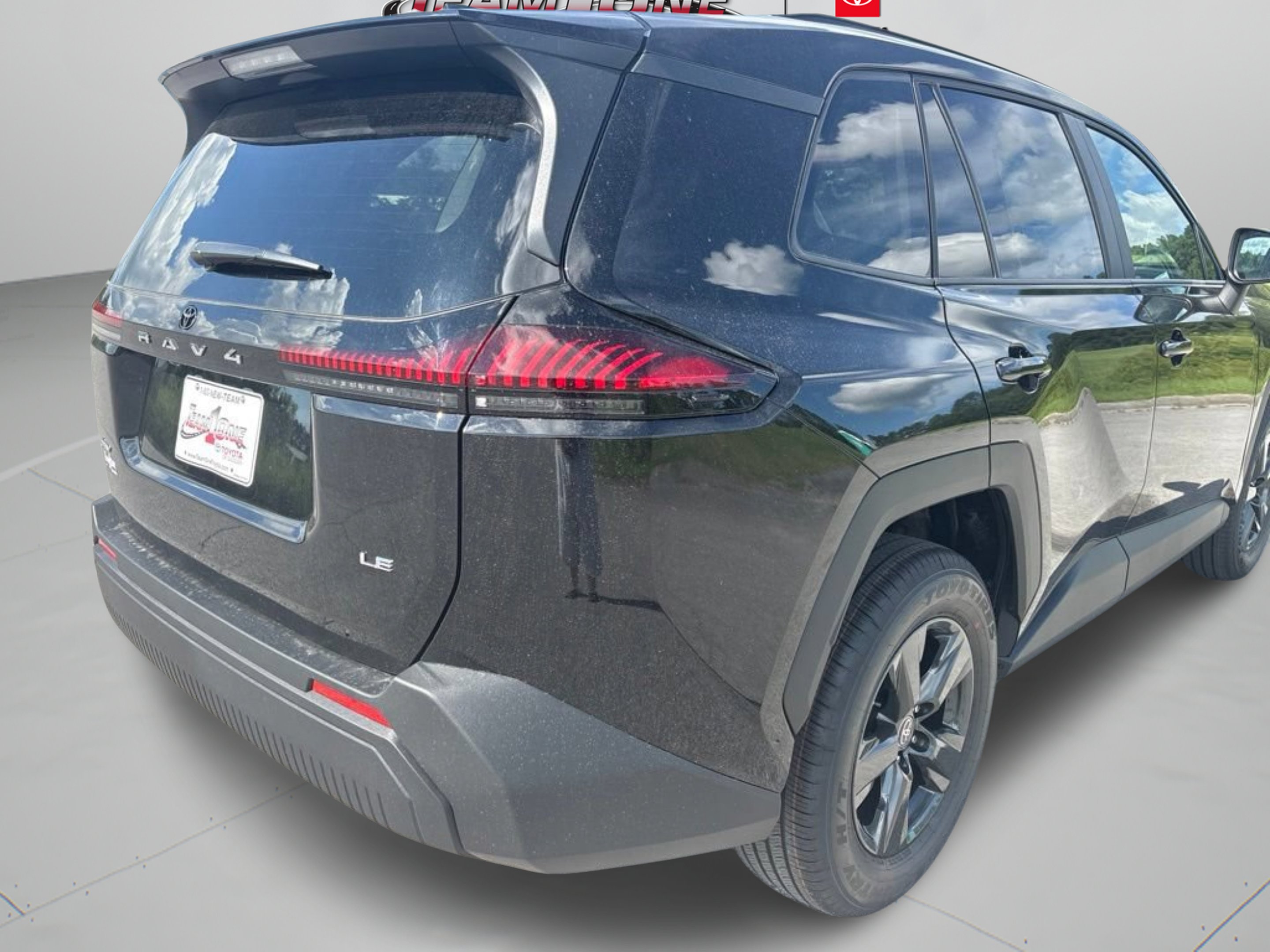 New 2026 Midnight Black Metallic Toyota LE image 27
