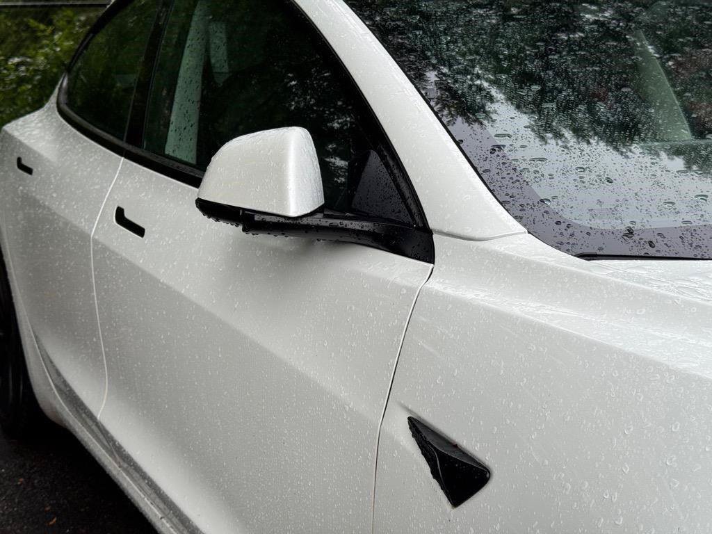 Used 2023  Tesla  image 18