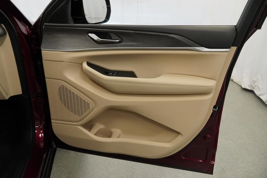 Used 2025 Red Jeep Limited image 47