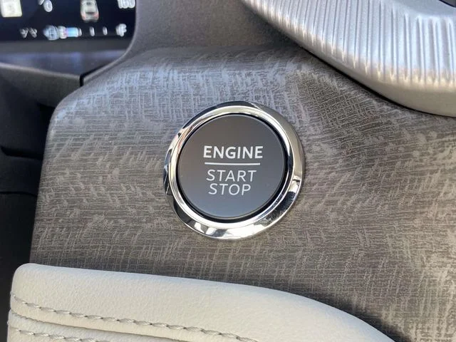 New 2026 White Ford Platinum image 24
