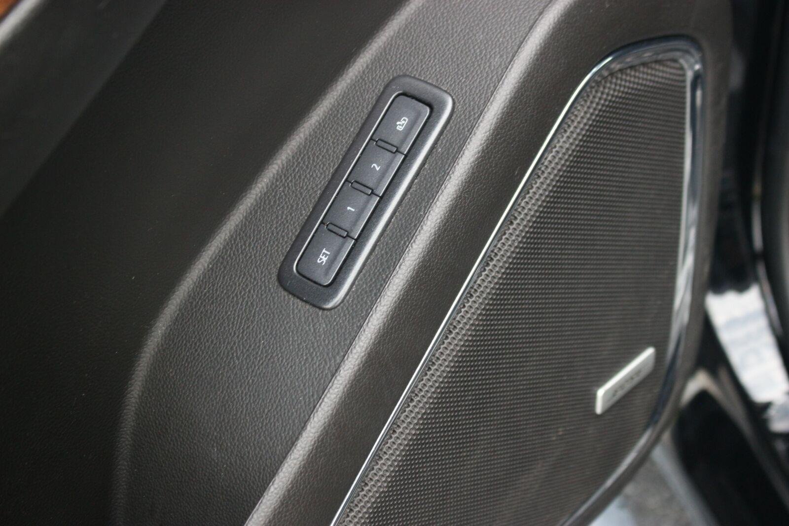 Used 2020 BLACK Chevrolet Premier image 14