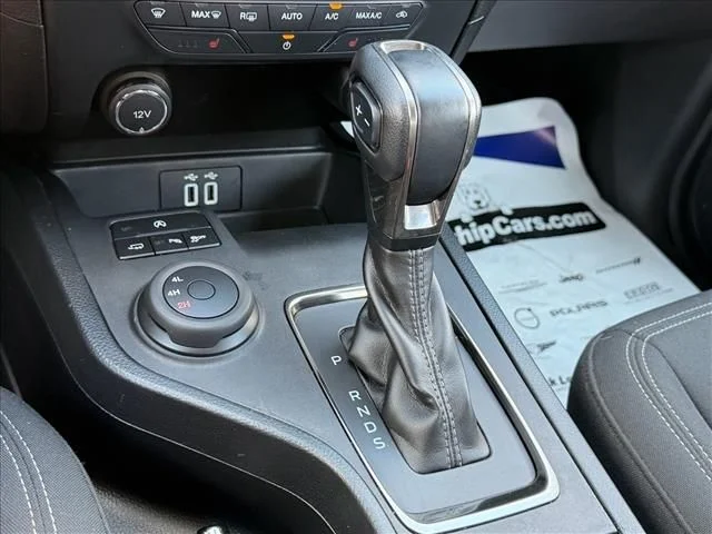Used 2019  Ford XLT image 25