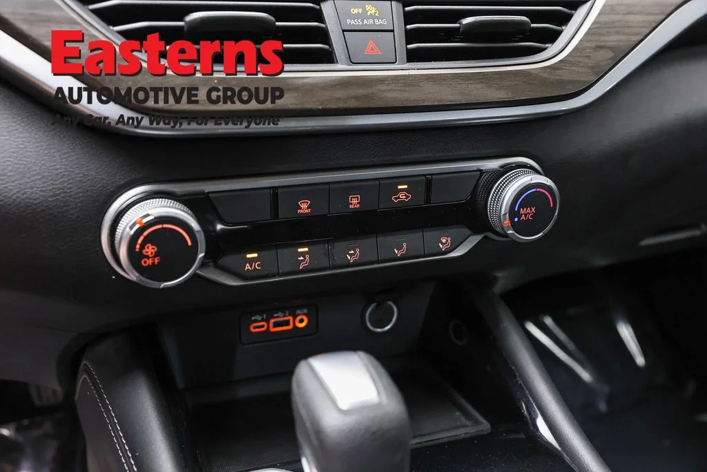 Used 2023 Black Nissan 2.5 SV image 19