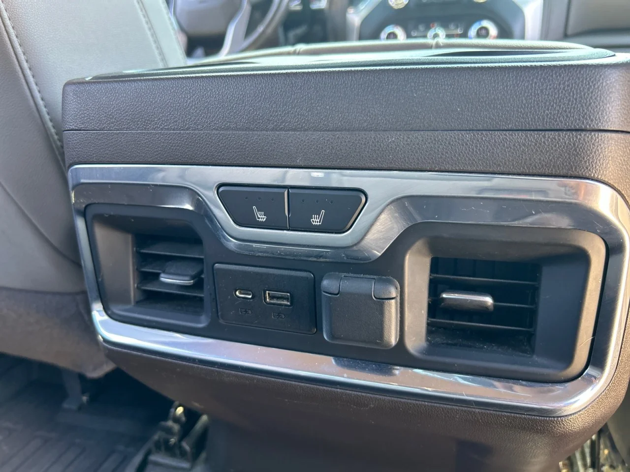 Used 2021 DARK SKY METALLIC GMC SLT image 23