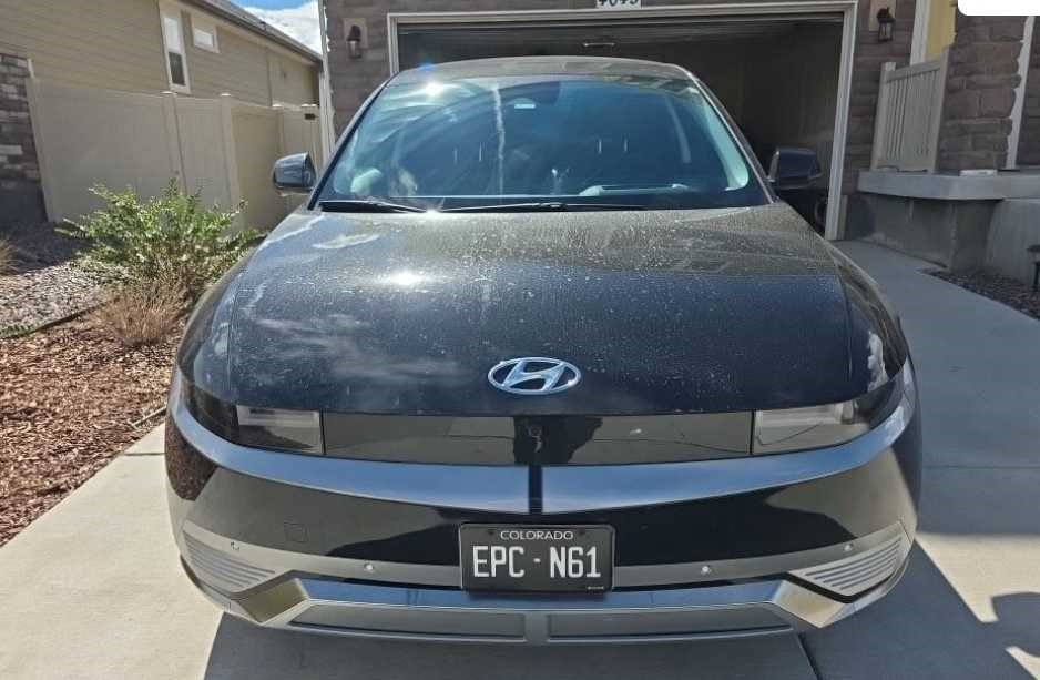 Used 2024 Abyss Black Hyundai Limited image 2