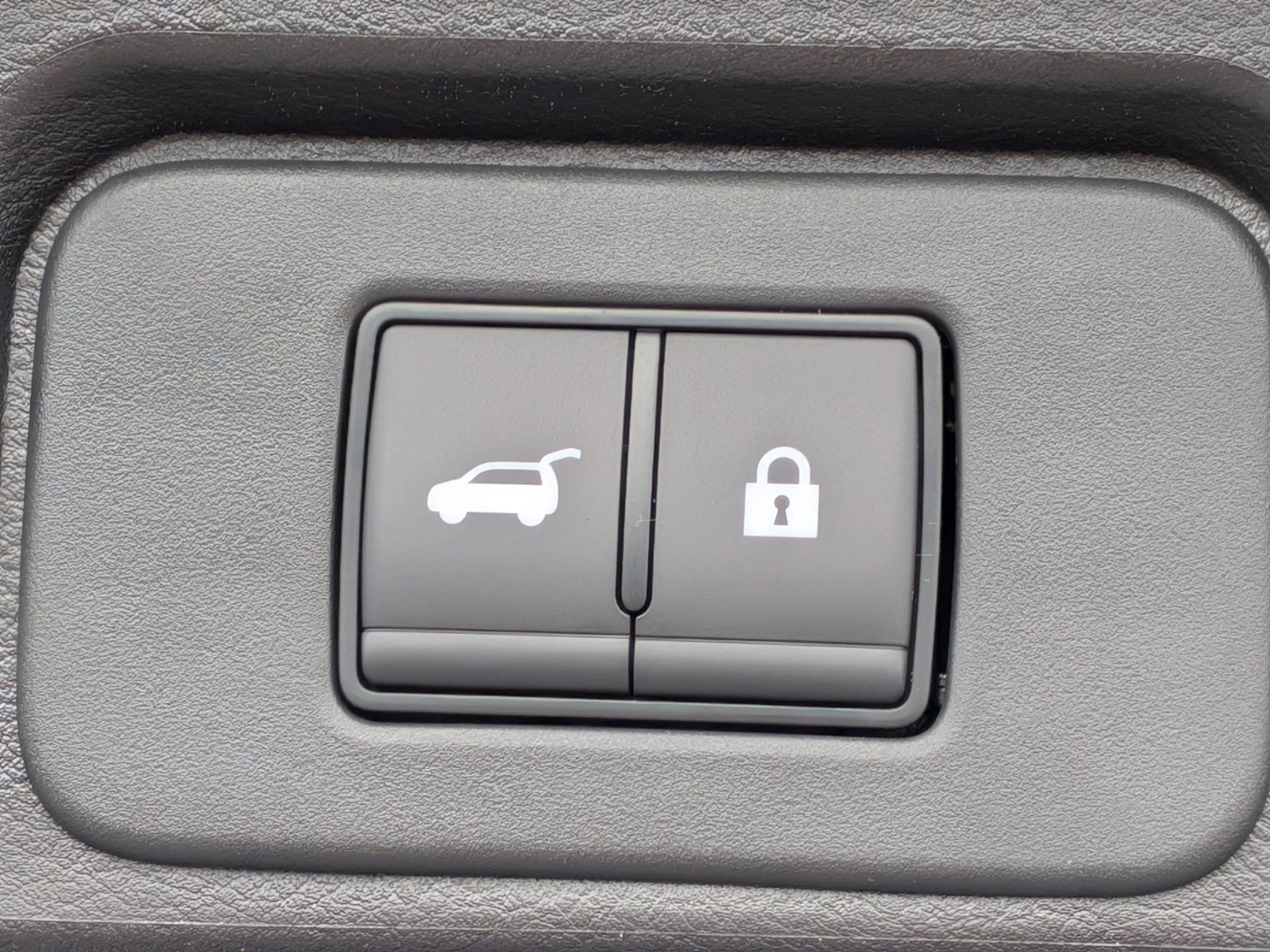 New 2026 Boulder Gray Pearl Nissan Rock Creek® image 23