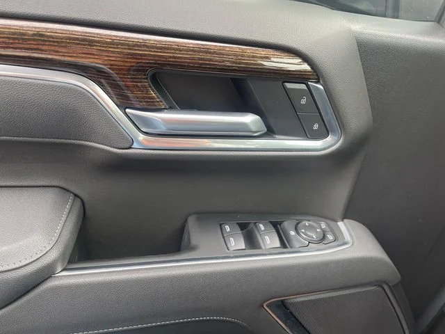 Used 2026 Sterling Metallic GMC Elevation image 15