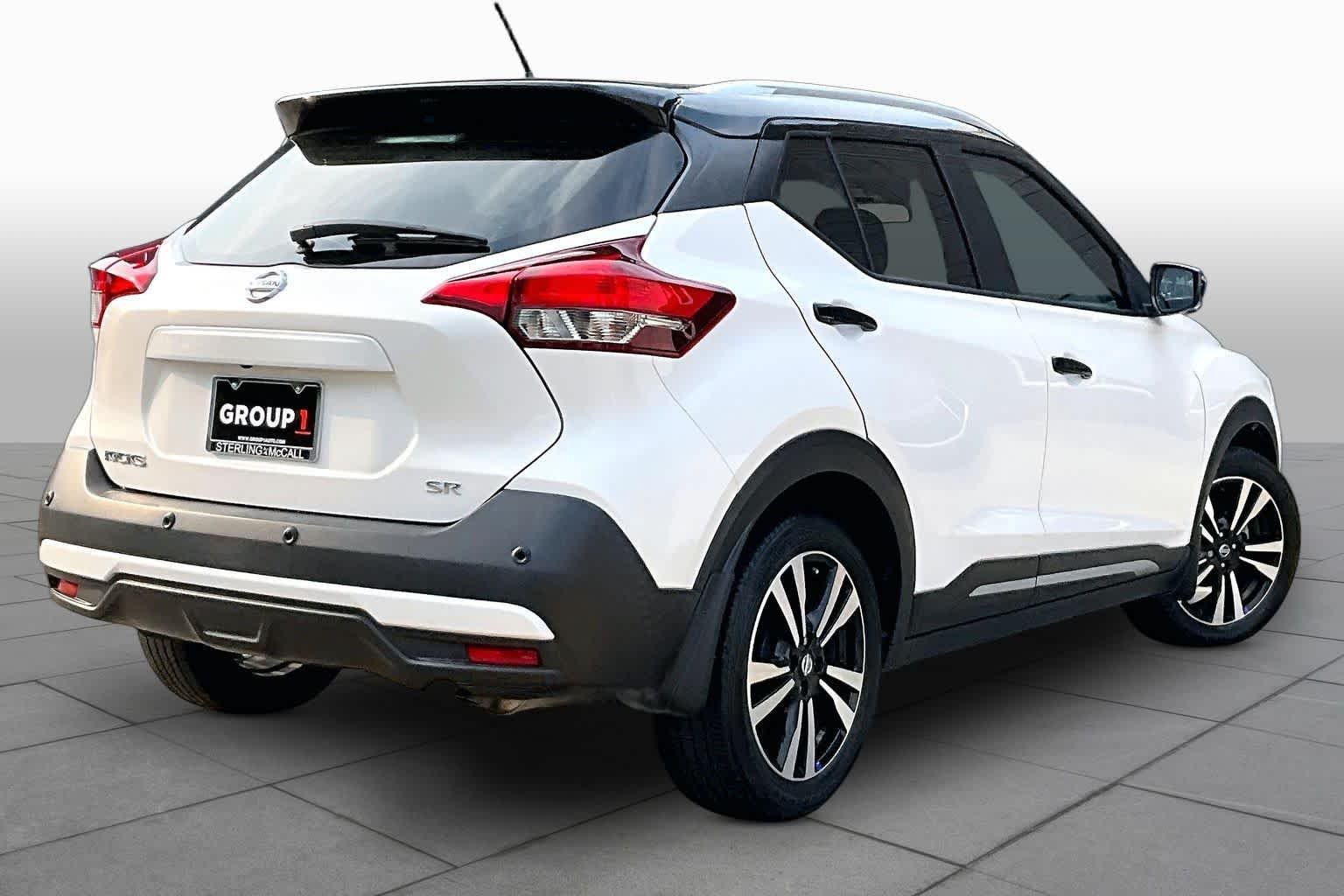 Used 2020 Aspen White/Super Black Nissan SR image 12