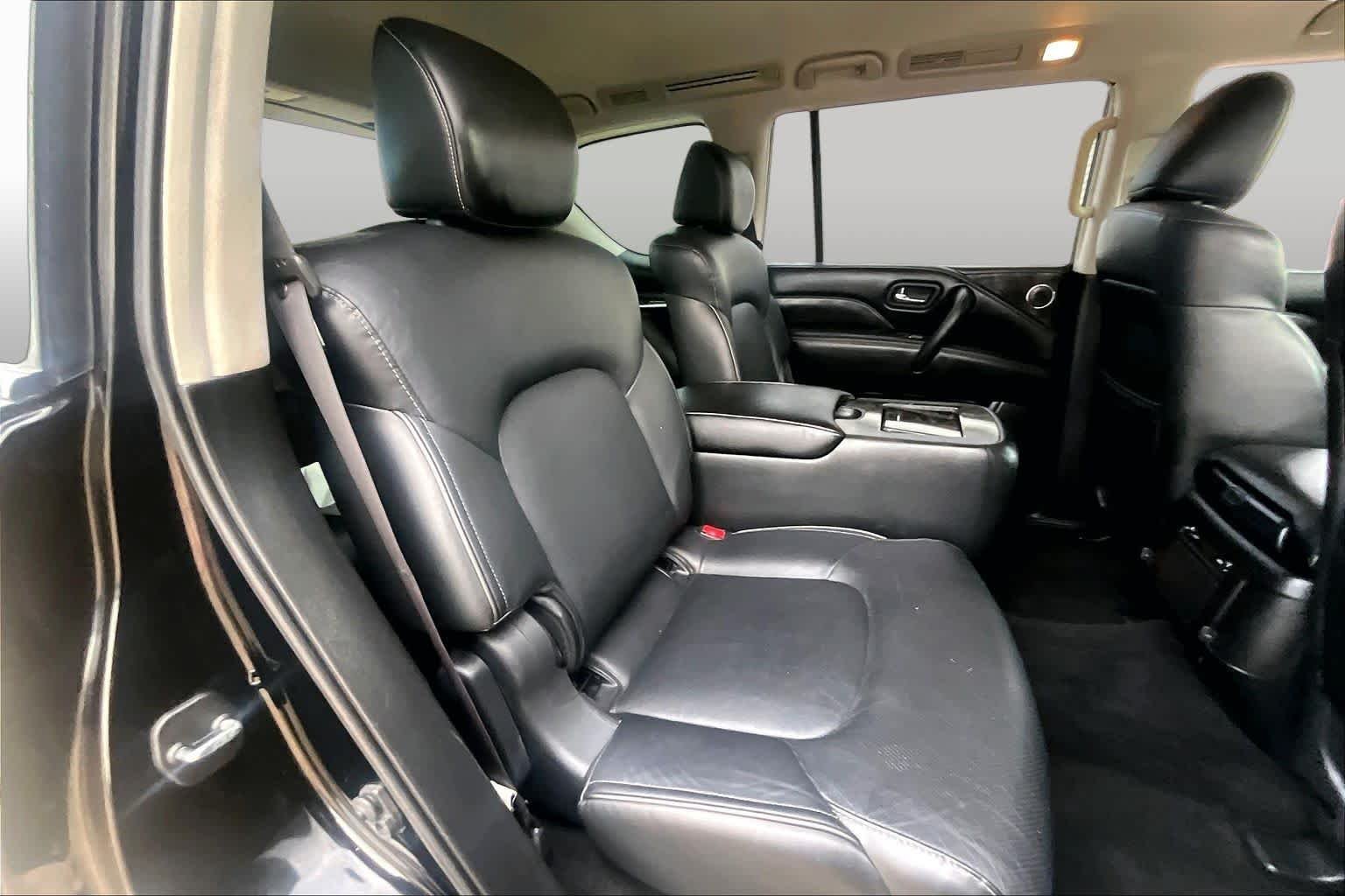 Used 2020 Black Obsidian INFINITI LUXE image 21