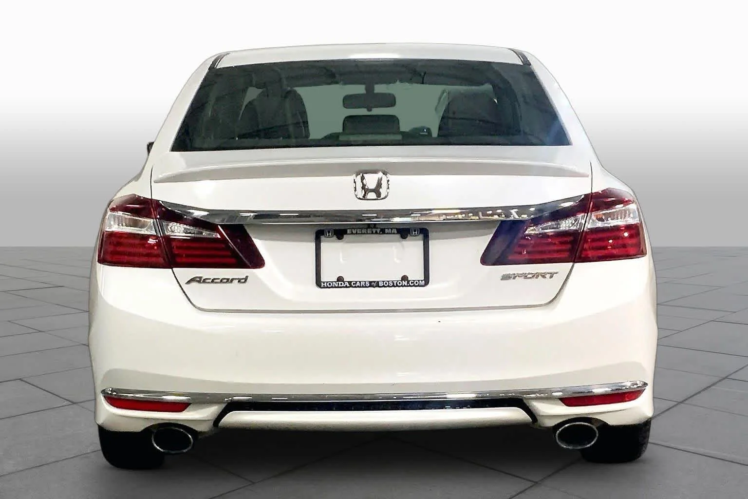 Used 2017 White Orchid Pearl Honda Sport image 5