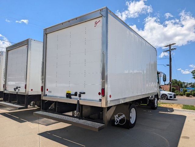 New 2024 Arc White Chevrolet NA image 25