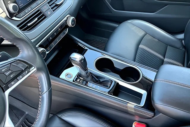 2024 Nissan Altima SR - Photo 15