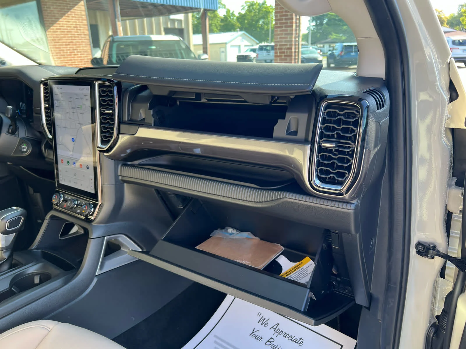 New 2025 Desert Sand Ford LARIAT image 40