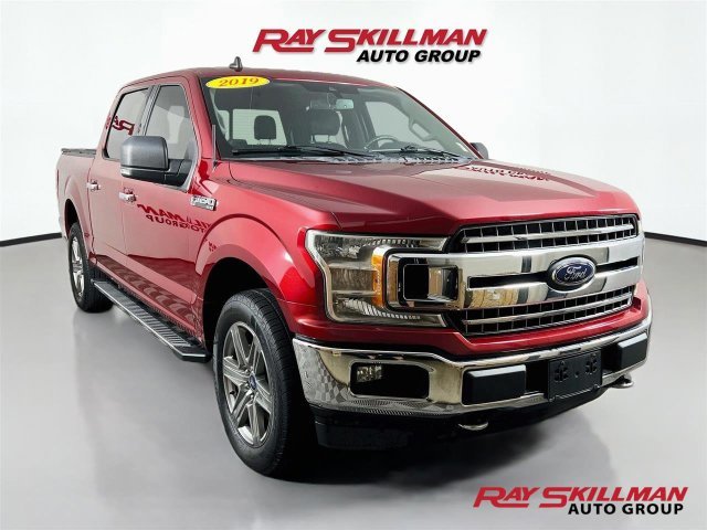 Used 2019 Red Ford XLT image 1