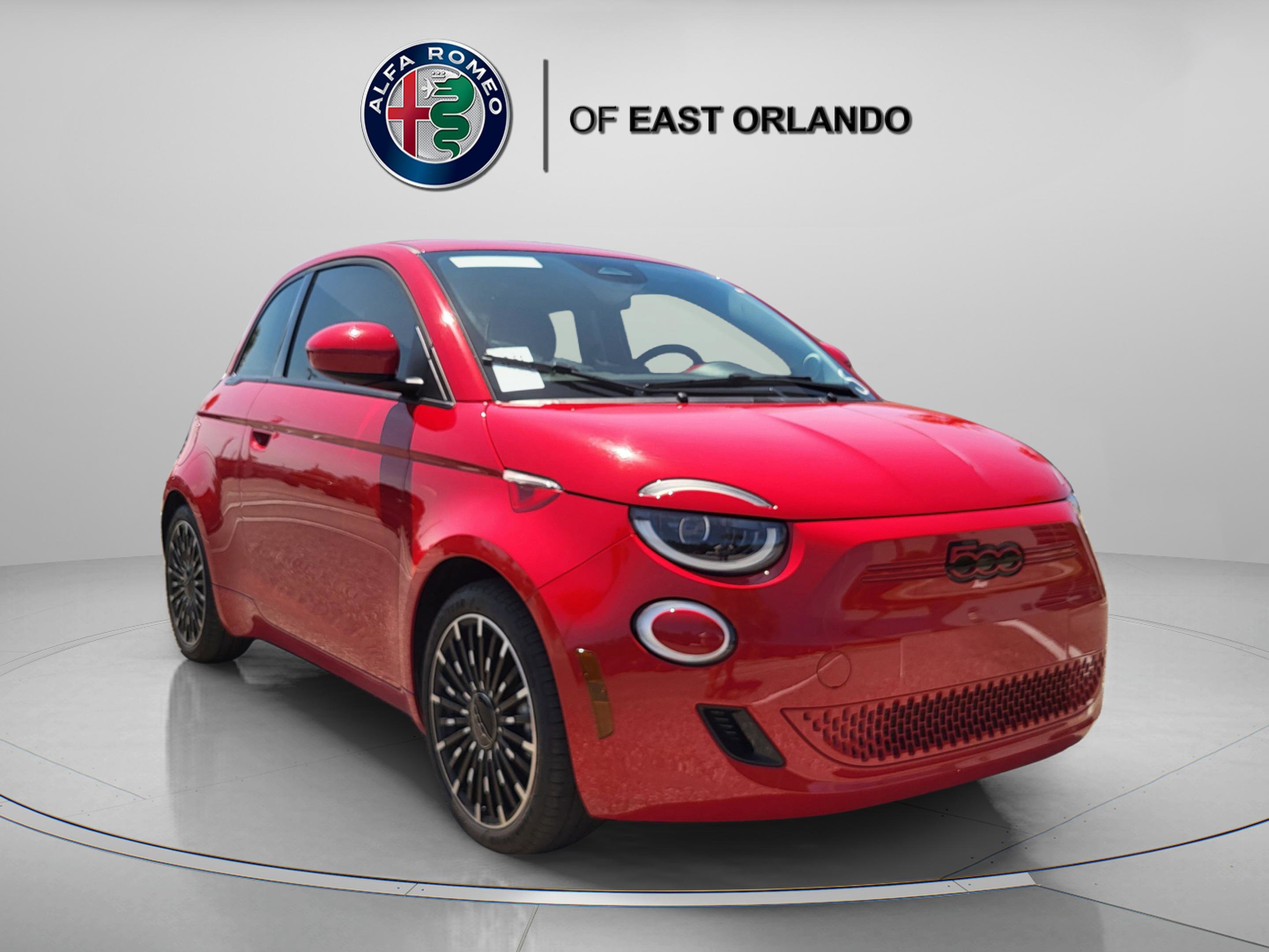 2024 FIAT 500e Base