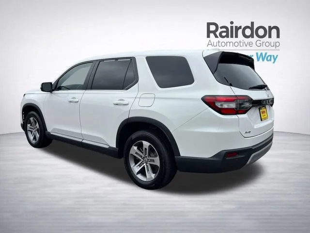 Used 2023 Platinum White Pearl Honda EX-L 8 Passenger image 5
