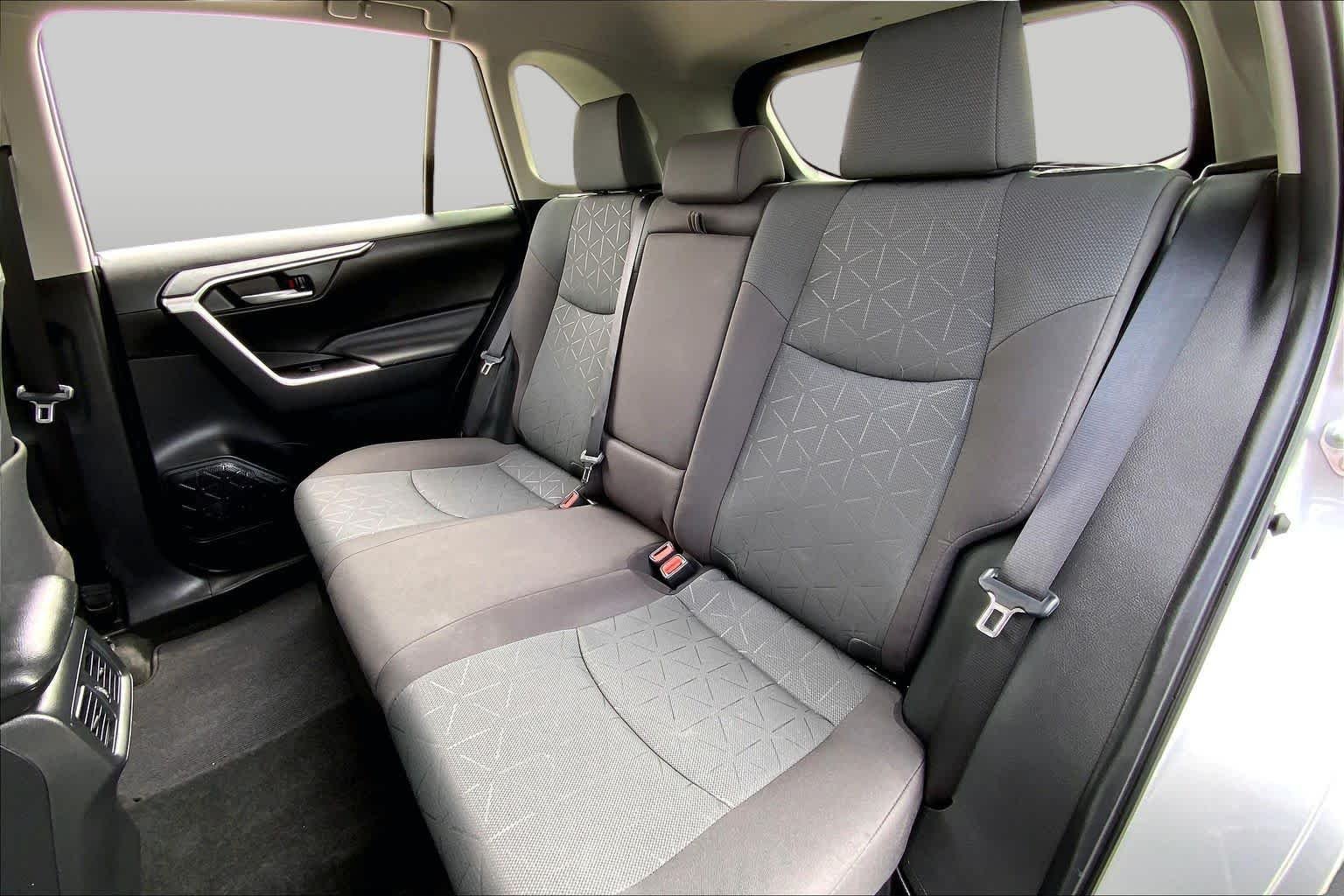 Used 2024 Silver Sky Metallic Toyota Hybrid XLE image 20