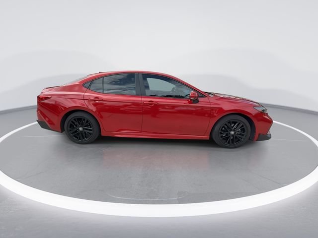 2025 Toyota Camry SE - Photo 9