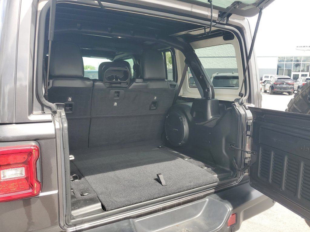 Used 2018 Gray Jeep Unlimited Rubicon image 6