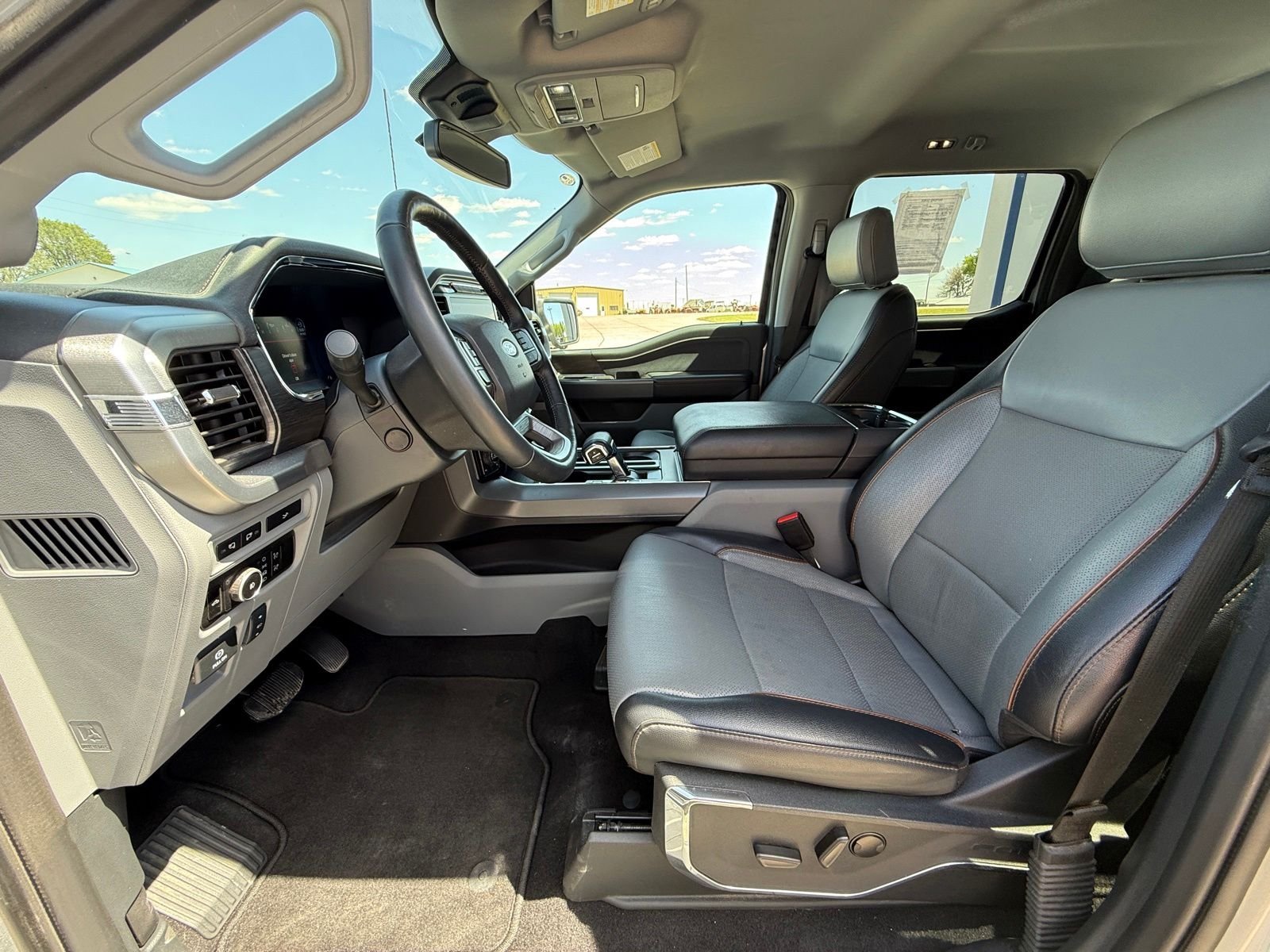 Certified Used 2024 Silver Metallic Ford Lariat image 8