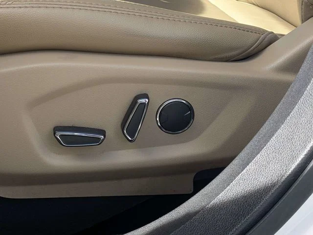 Used 2017 White Ford XLT image 18
