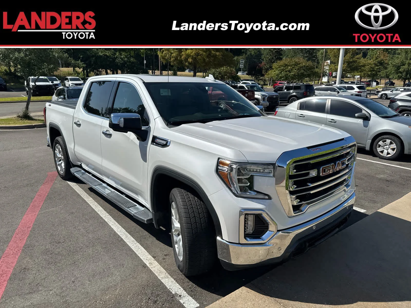 Used 2020 White Frost Tricoat GMC SLT image 1