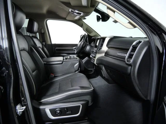 Used 2019 Black Ram Laramie image 13