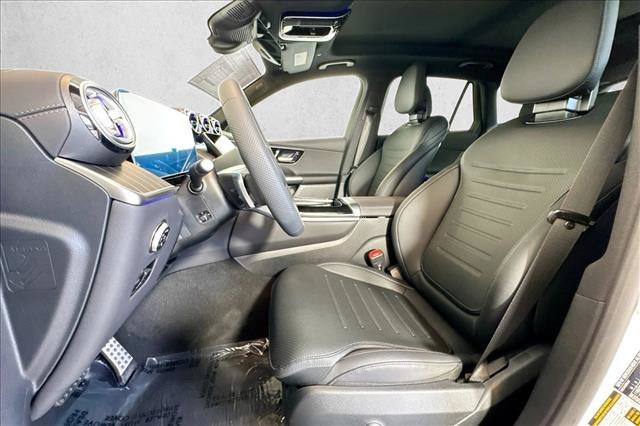 New 2026 MANUFAKTUR Moonlight White Metallic Mercedes-Benz GLC 300 image 48